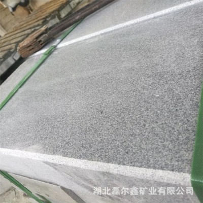 芝麻灰火烧板厂家 芝麻灰路沿石 荔枝面花岗岩 产地货源图4